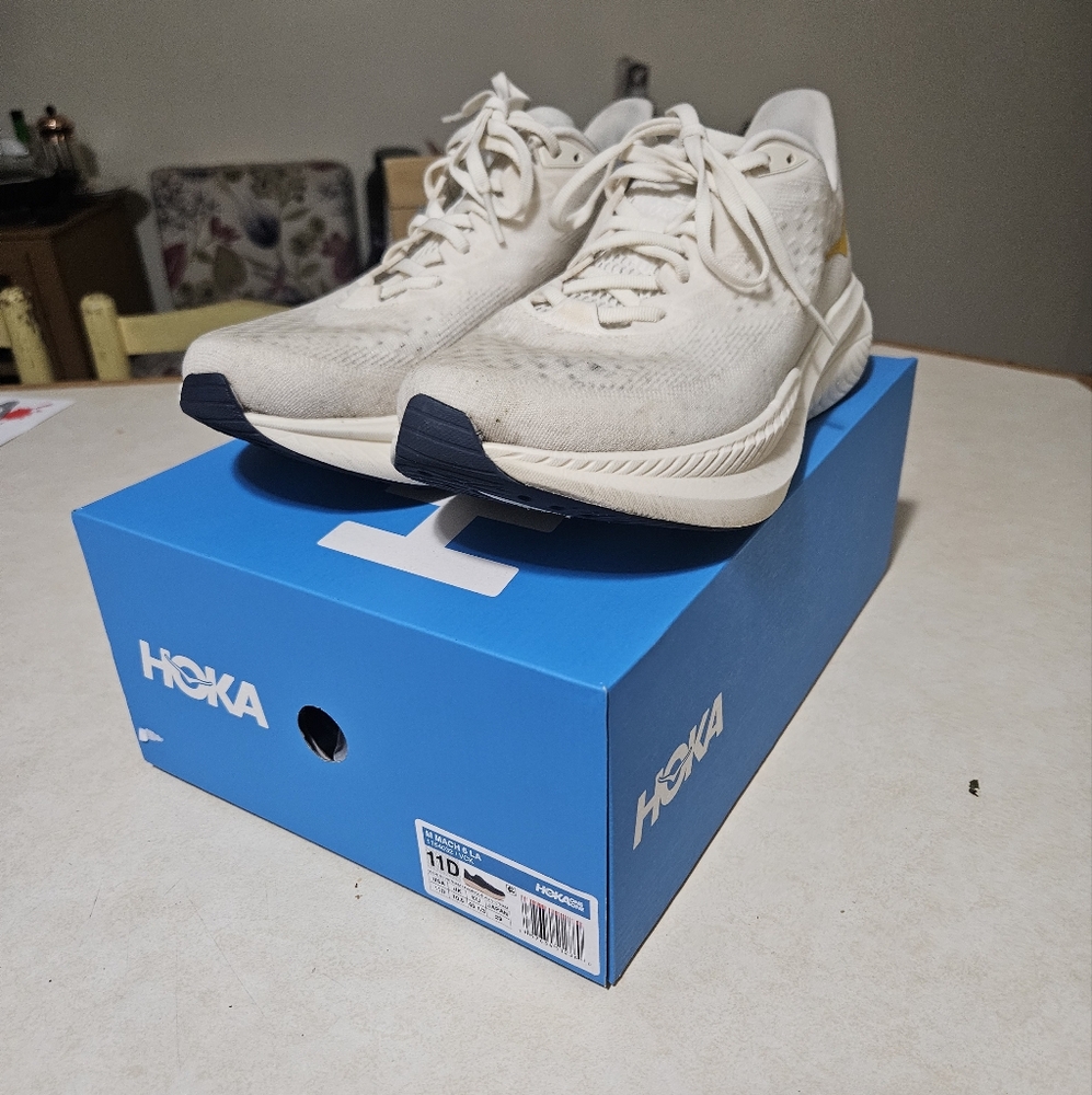 Hoka Mach 6 | Cream, Size 11D